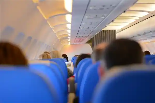 海南航空创意回应：音乐客机南昌备降事件真相揭秘