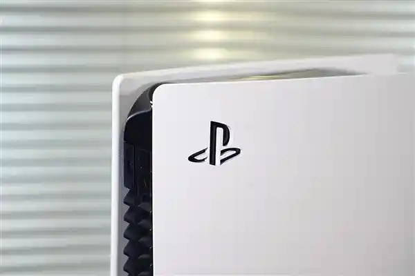 索尼PS6 SoC处理器设计完成：搭载全新AMD GPU架构与领先GDDR7显存，性能飙升！