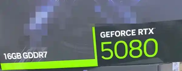 RTX 5080：性能升级，显存减半，挑战玩家极限！