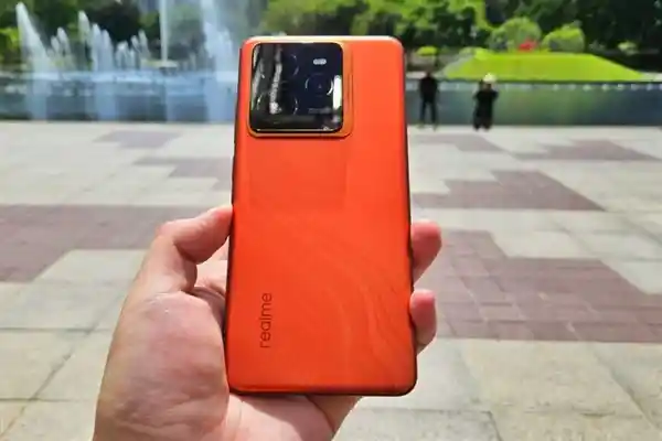 真我GT7 Pro：酷安好评之王，年度性价比巅峰！