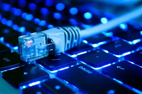 北京、上海启动万兆光网建设，下载90G高清电影仅需70秒！