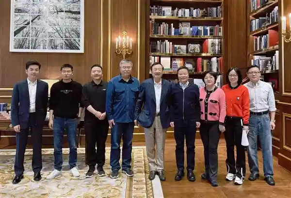 任正非会晤行业领军者：小鹏汽车、宇树科技、硅基流动、面壁智能高管齐聚一堂