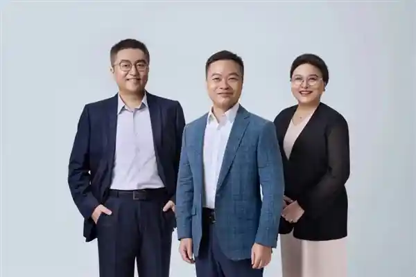 王凤英的霸道脾气大揭秘：一次骂人竟能持续一个小时
