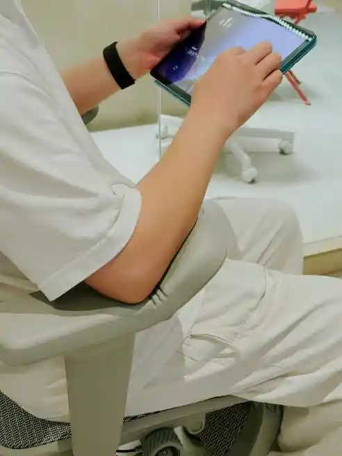 《腾讯华为雅虎都在用的神器！保友金豪人体工学椅618抄底价1401元起，这波福利别错过》