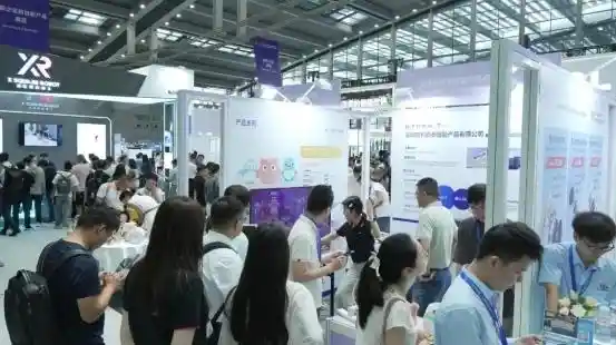 《闪耀2025：运动宇宙引爆AI终端革命，定义健康新潮流》