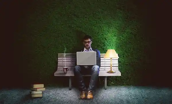 《马斯克之父力挺：中国人的智慧与勤奋不应被辜负》