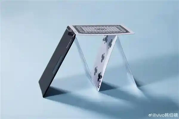 [vivo X Fold5首发第四代硅负极黑科技：6000mAh电量 薄过一元硬币 行业巅峰之作]