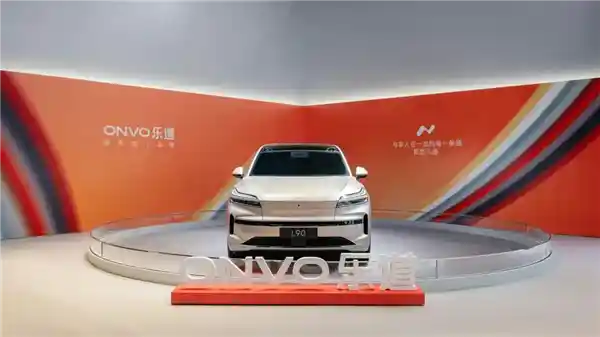 《李斌：盈利之舞奏响更强音》