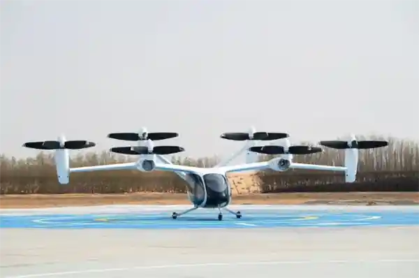 2026年上班坐‘飞的’！迪拜空中出租车首航成功引未来交通革命