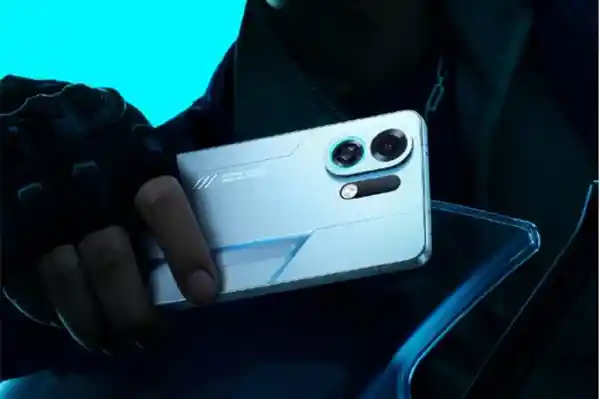 吹灭火焰，尽显实力！美女产品经理实测OPPO K13 Turbo强劲风力
