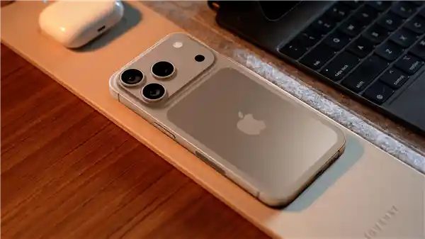 iPhone 17 Pro震撼登场：8倍光学变焦引领影像新革命