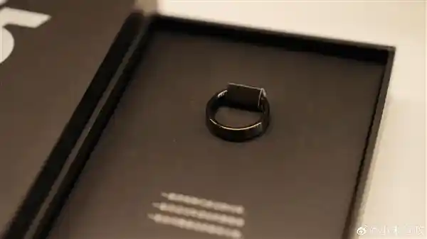 小米15周年特别献礼：员工专属XRING戒指，刻下非凡记忆