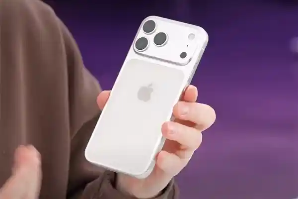 iPhone 17 Pro重磅来袭：12GB内存+8倍光学变焦引爆科技圈
