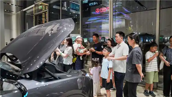 蔚来ES8引爆市场，港股开盘飙升15%！
