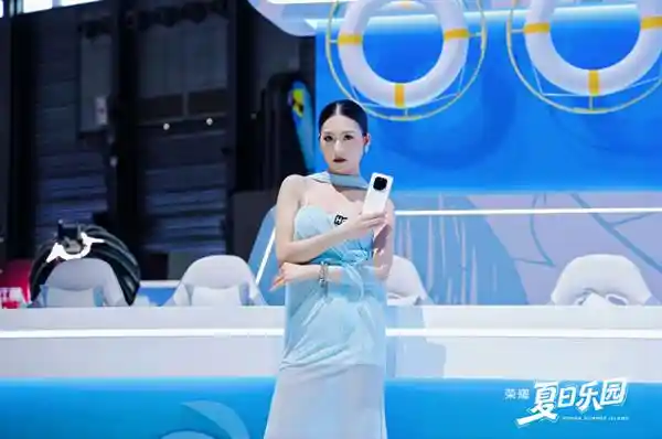 荣耀GT Pro引爆2025ChinaJoy：极致性能点燃年轻玩家新狂潮