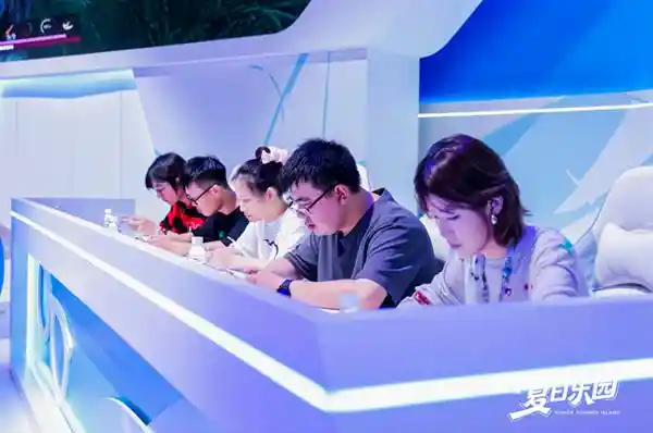 荣耀GT Pro引爆2025ChinaJoy：极致性能点燃年轻玩家新狂潮