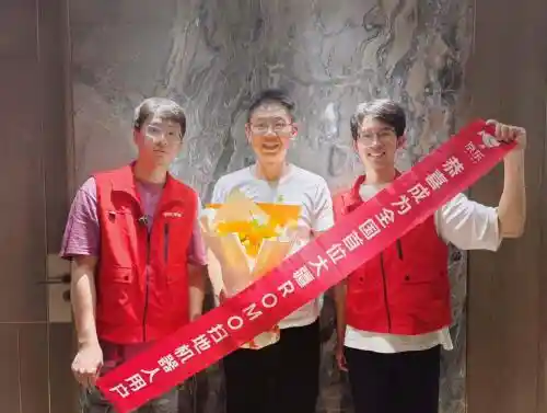 大疆首推扫地机器人，京东首发豪送价值500元配件礼包！