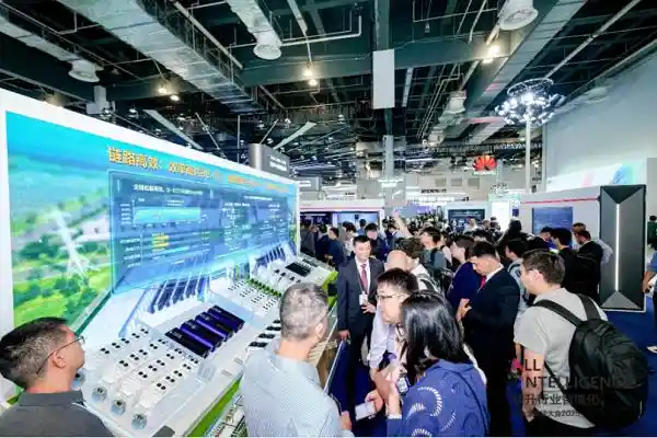 智启未来：共筑高效数据中心，领跑AI新时代